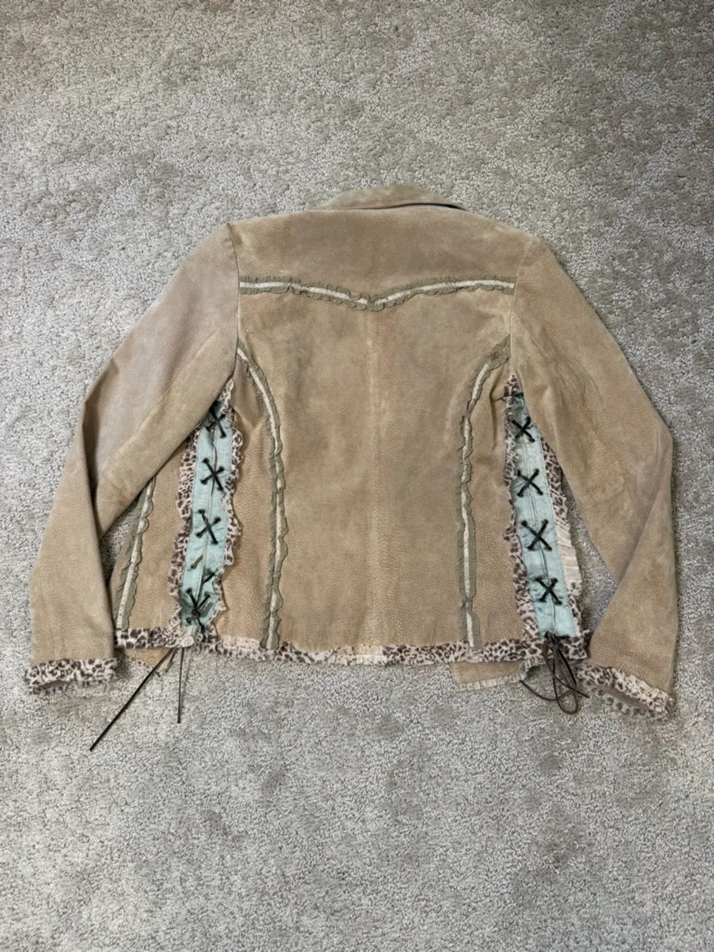 Wilsons Leather Women's Tan Suede Jacket with Leopard Trim Accents - Picture 4 of 9